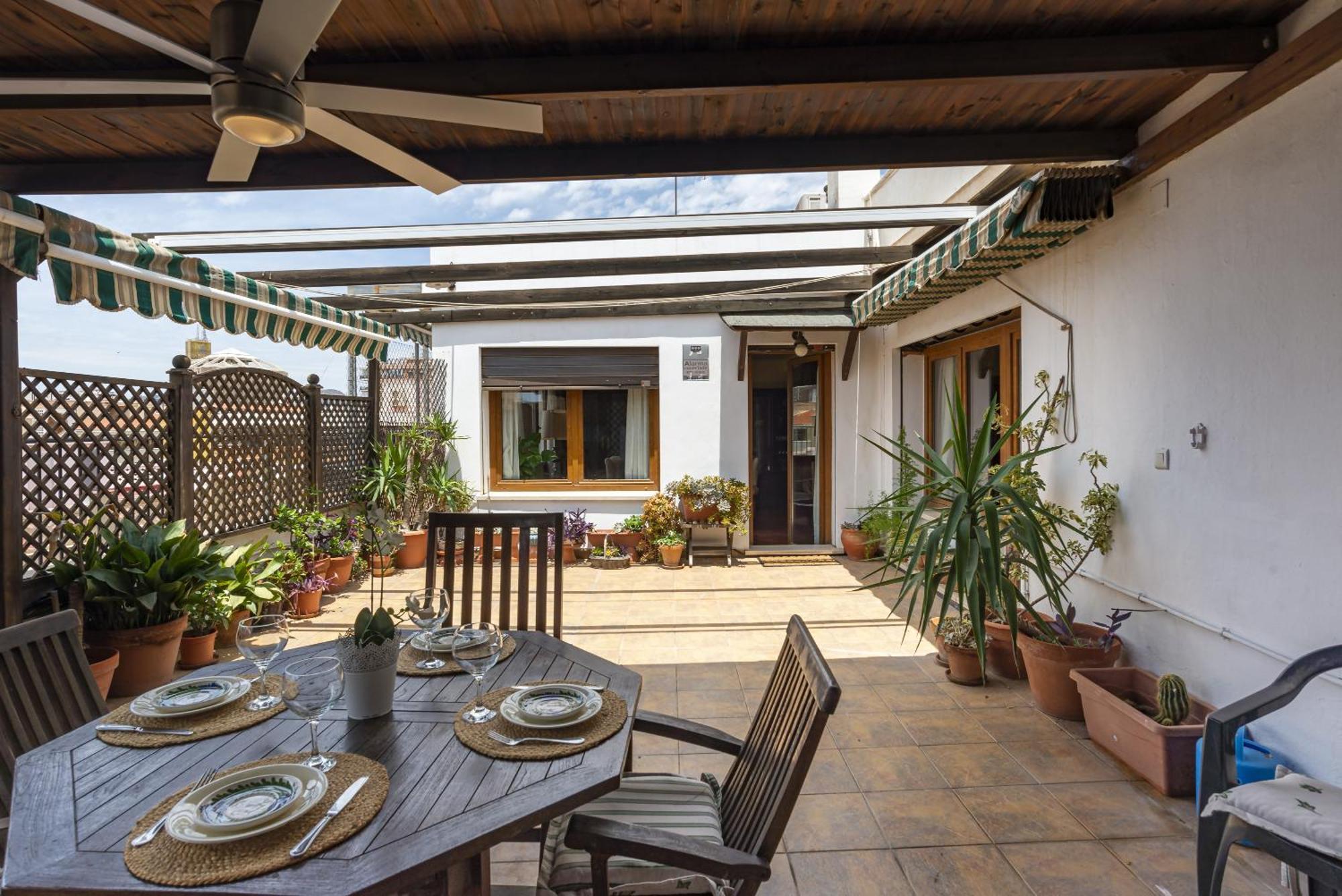 Gran Atico En El Soho De Malaga Para 7 Exterior photo